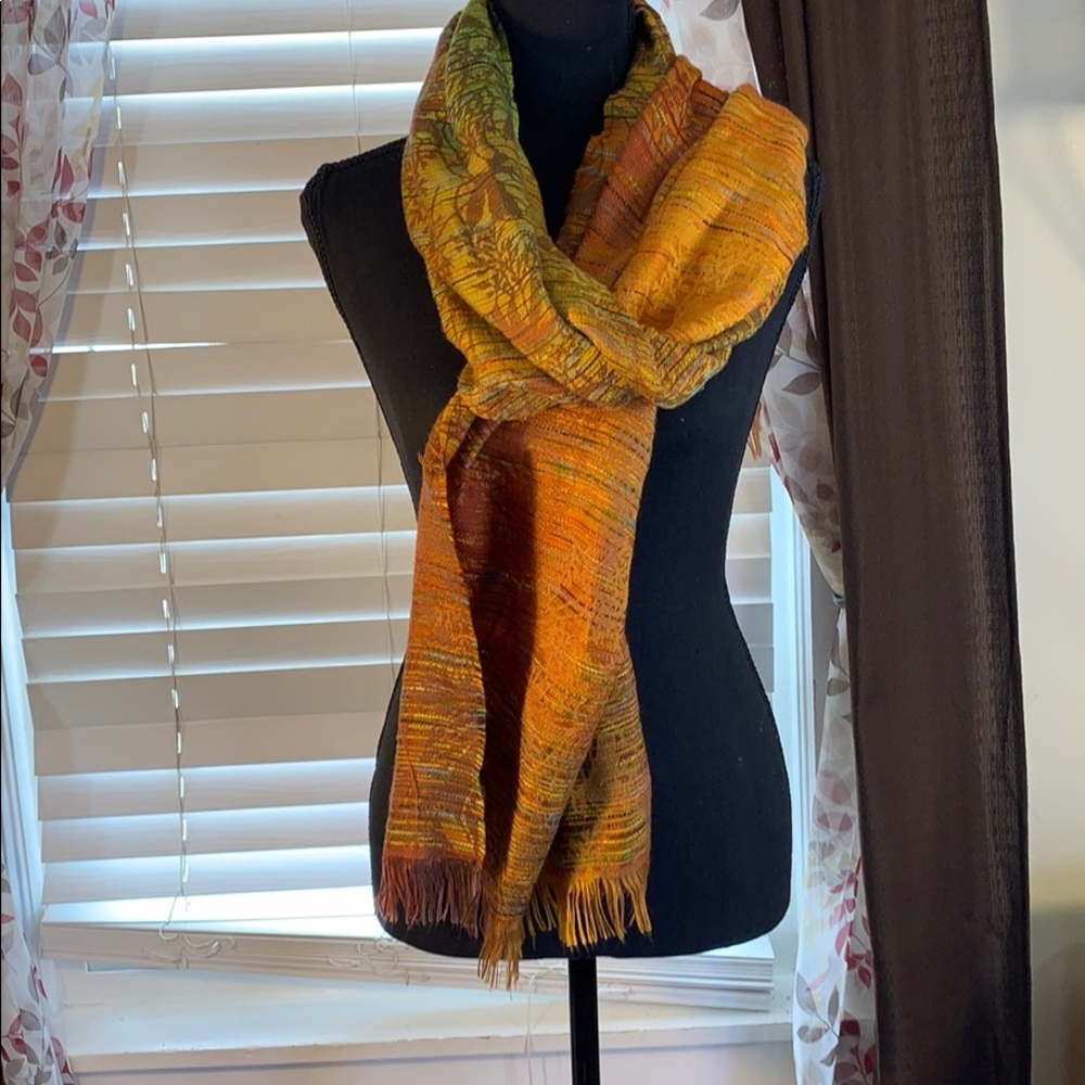 Elegant scarf, gorgeous colors